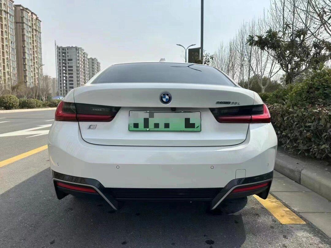 23年宝马i3纯电动 续航526 车况准新,仅仅行驶1.