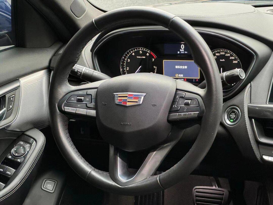 20款凯迪拉克ct5 改款 28t豪华型 上牌时间:20年9月 表显里程:8.