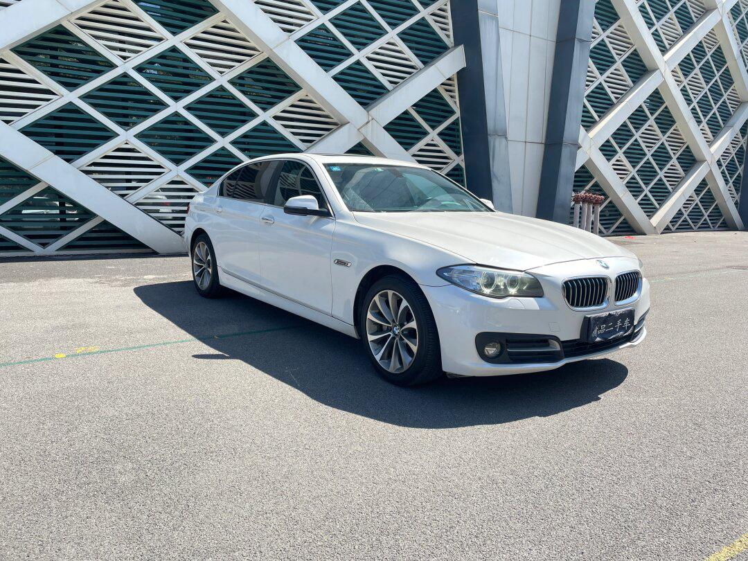 新货到2015.12入户宝马528li领先型2.0t,配置多多,14万公里,白外