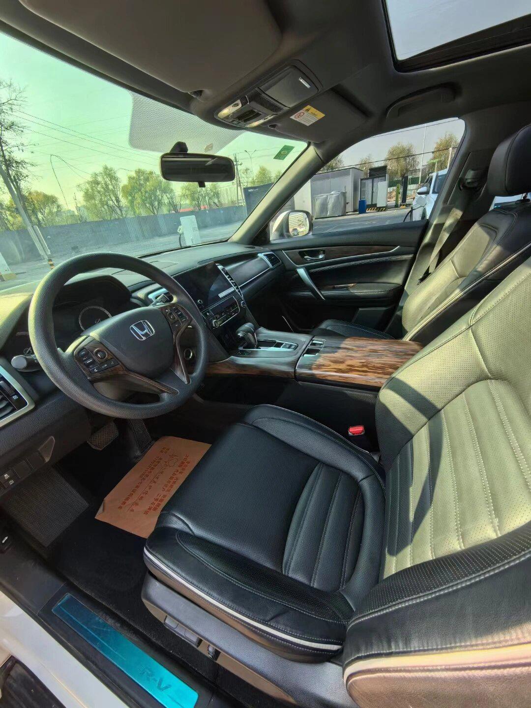 京户 国六排放 2019年本田urv 自动挡全景大天窗1.