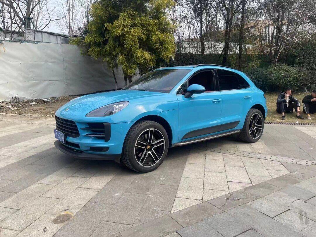 新到21年12月落地的保时捷macan124万的配置单!
