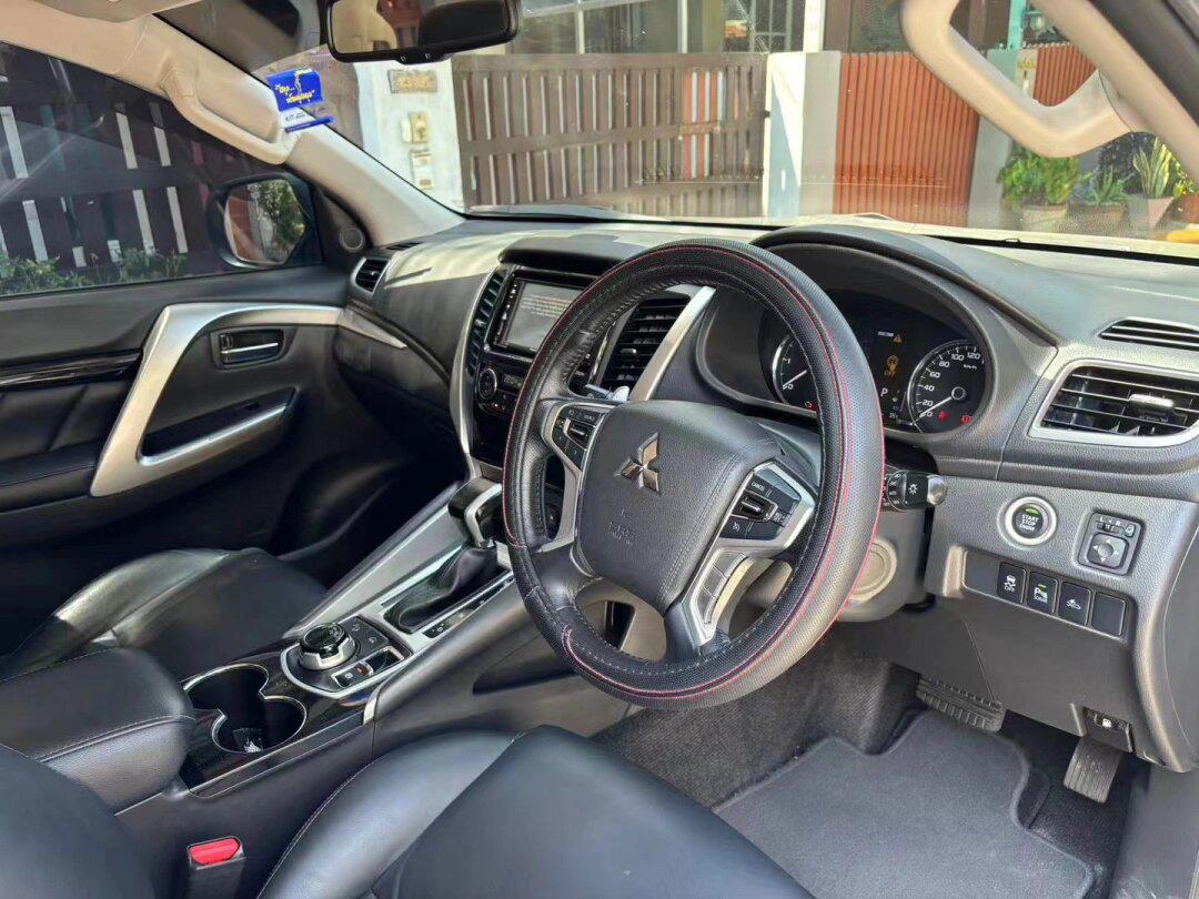 接受任意平台任意比价,自己的车,7座大越野,三菱帕杰罗,四驱柴油,不管