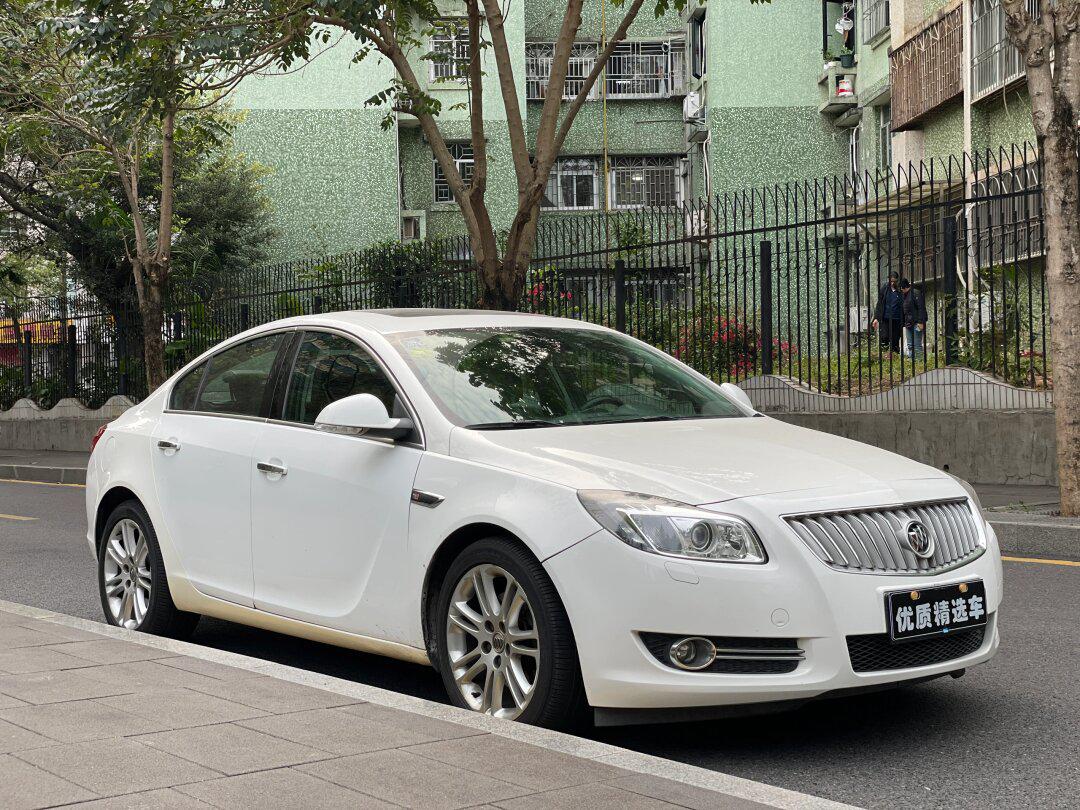 2010年别克君威2.0t运动版