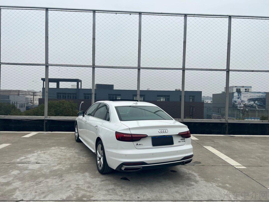58万元 上牌日期:2020年10月 车辆车型_奥迪a4l社区_易车社区