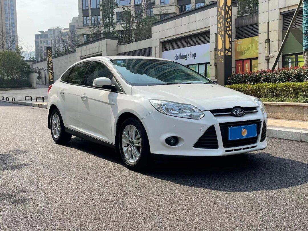 自动挡便宜代步练手车 三厢经典福克斯 1.