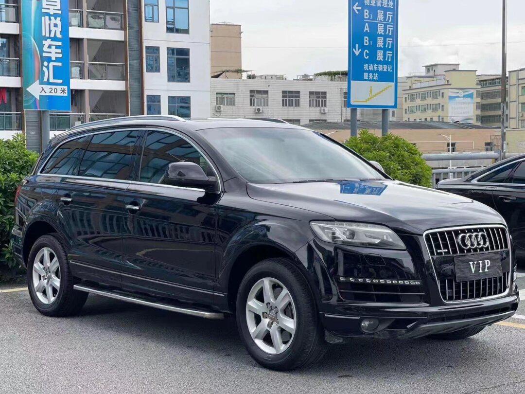 13年4月份上牌的奥迪q7 35技术型 3.0t 实表13万公里 座椅通风 车道