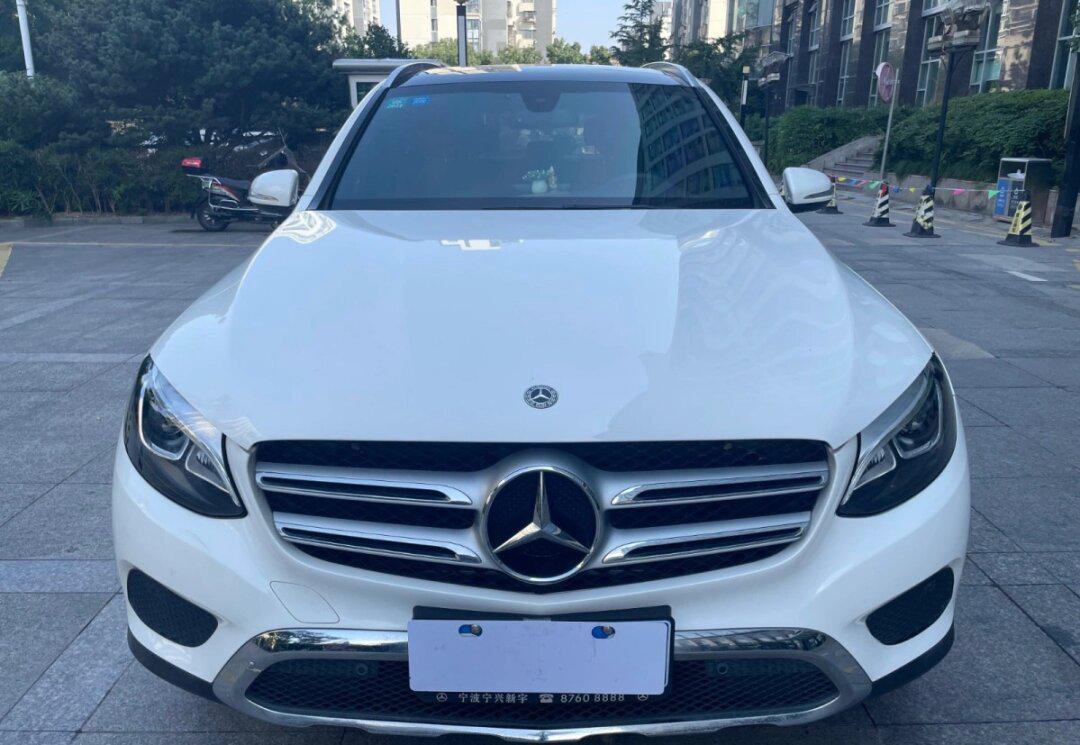 奔驰glc200l 售价:23.
