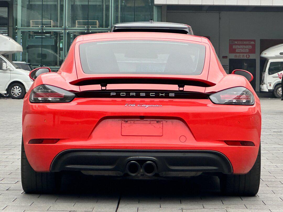 保时捷718 cayman 20t,17年9月上户,68万公里,20t 2