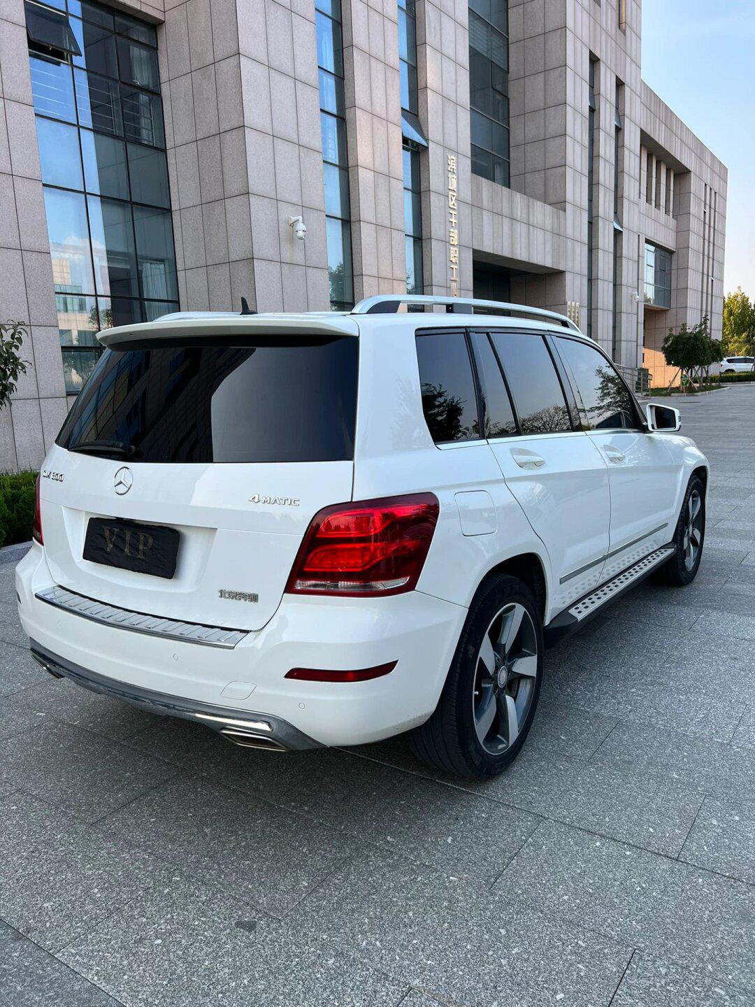 精品glk300, 新到13年11月年奔驰glk300动感型,新车指导价43.