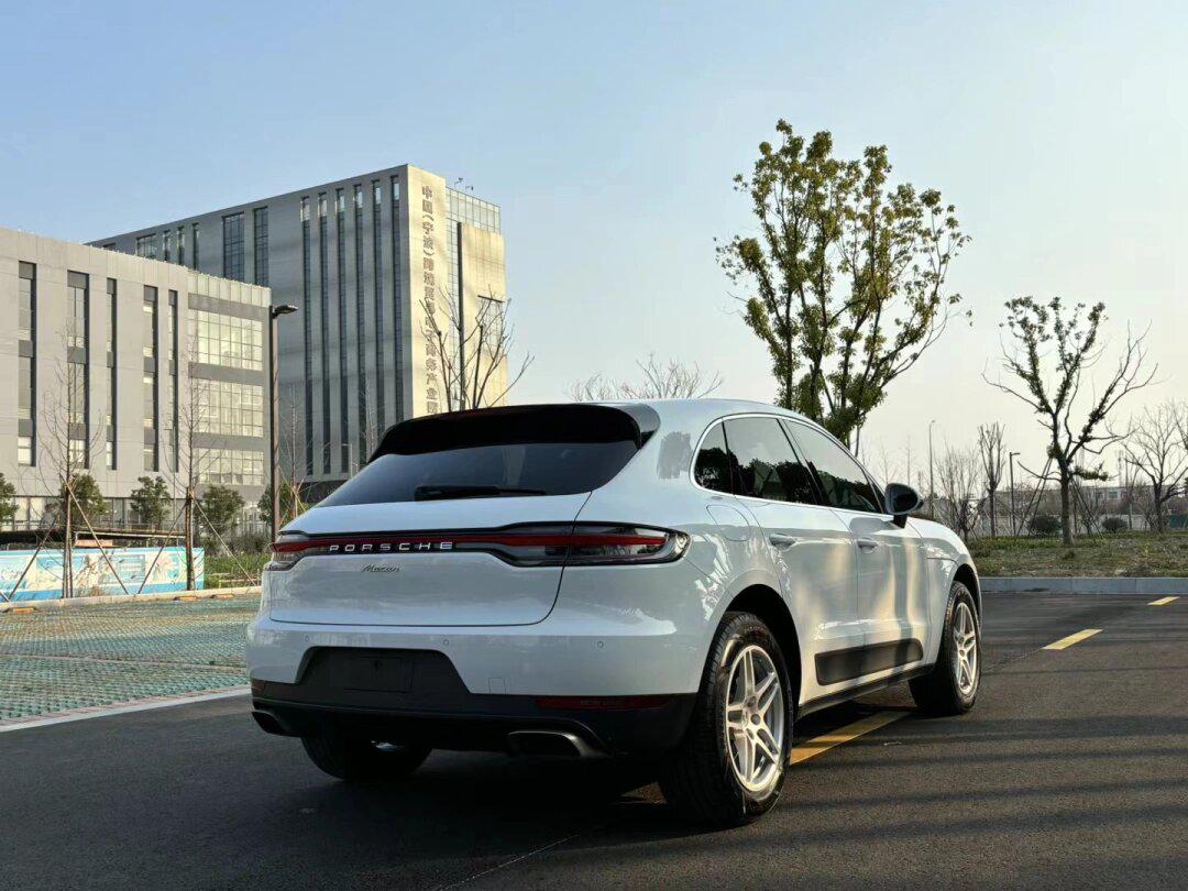 5万多公里 白车红内无钥匙进入 全景天_保时捷macan社区_易车社区