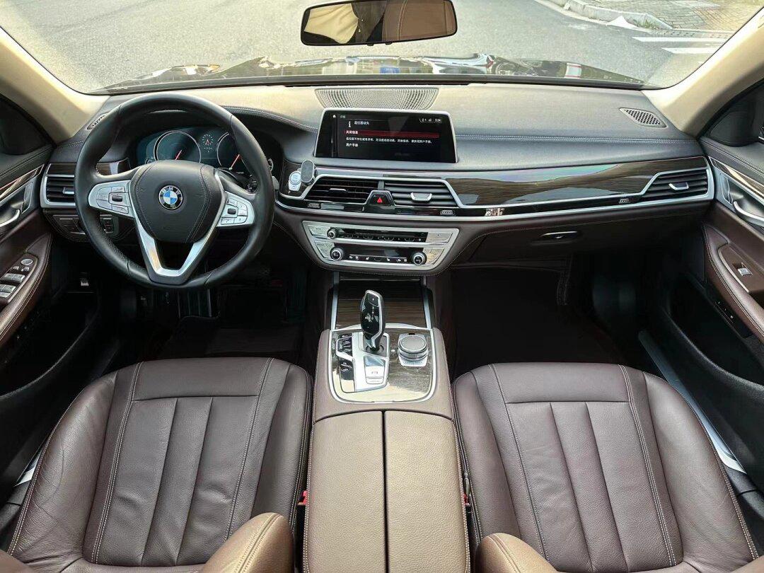 新到宝马730li领先型 卓越套装 【上牌日期】18年9月 【车辆里程】7万