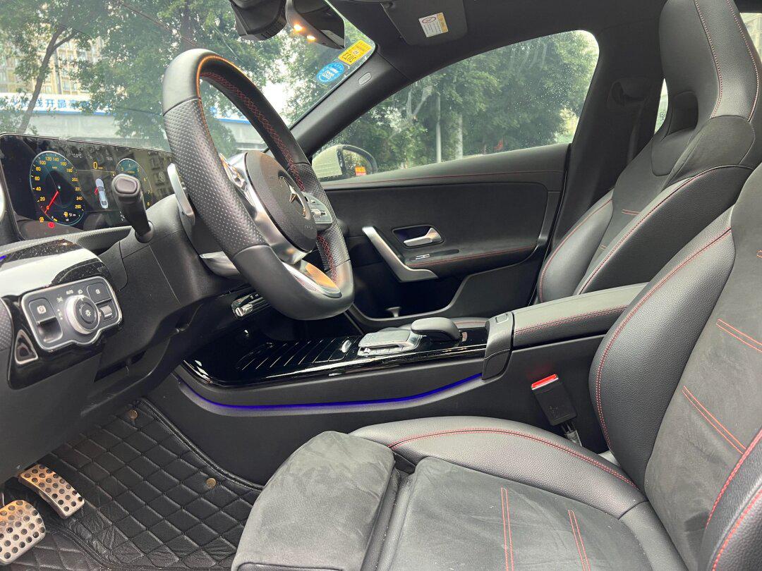 忍痛割爱,低价售卖,奔驰 2020款 cla 200,21年7月上牌,行驶4万公