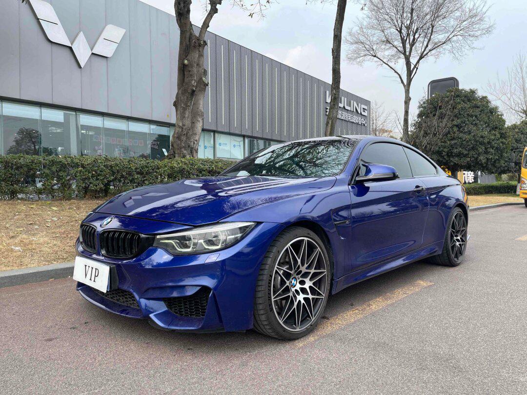 宝马m4 2019款 m4双门轿跑车猎影版 5.