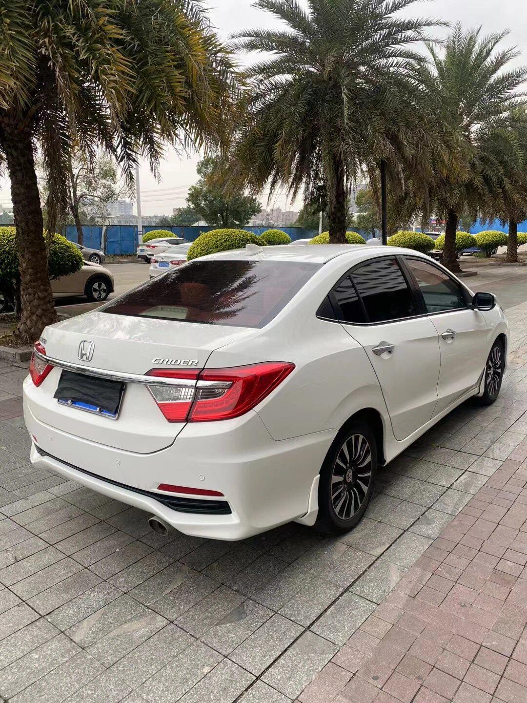 25万(供车首付2000) 准15年 本田凌派 1.