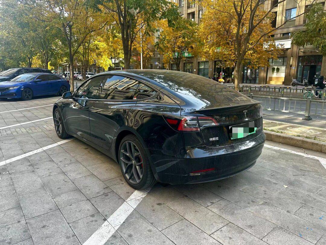 22年1.8万公里特斯拉model3p