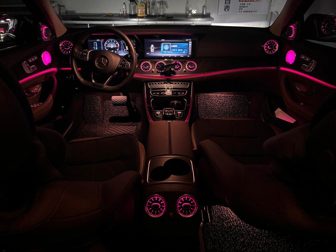 奔驰e 后悔升级氛围灯了