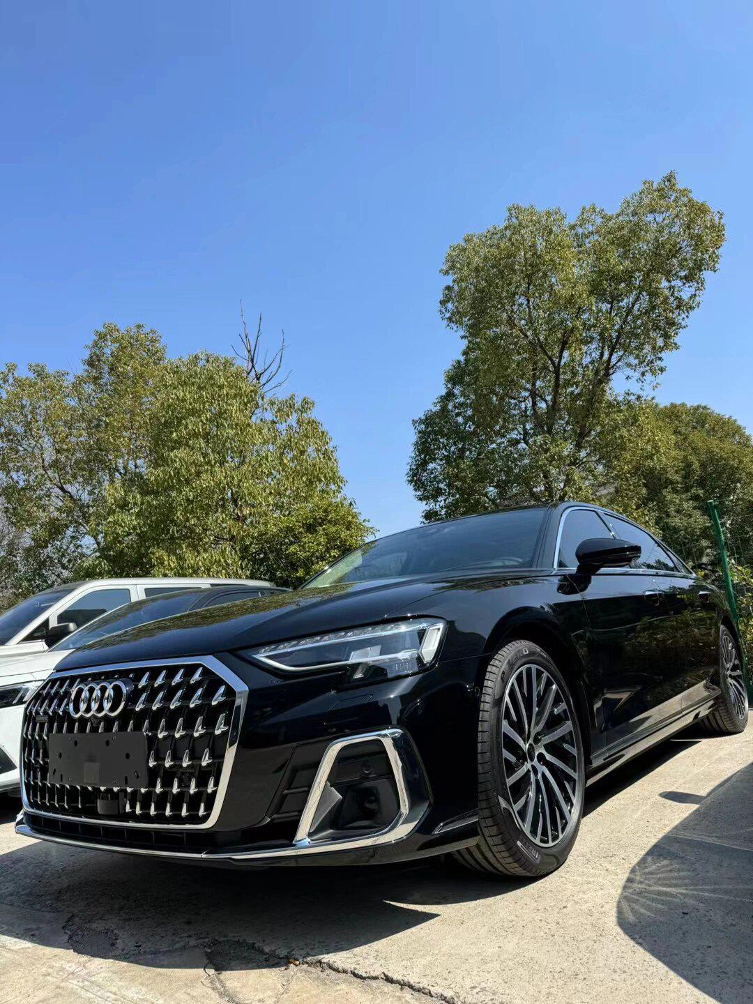 奥迪a8 专业的师傅专业的售后