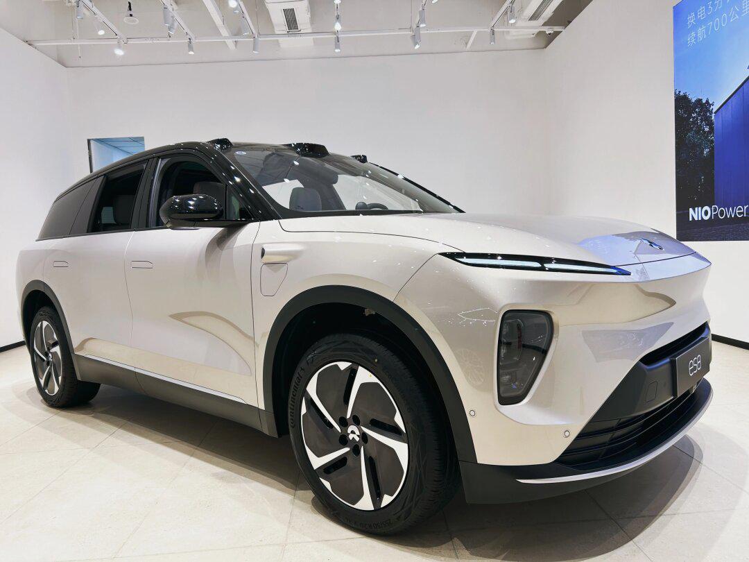 进来看看蔚来es8!说出你的想法