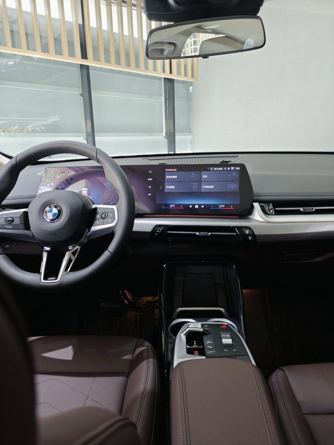 宝马x1 3月特大优惠,超多现车,懂?