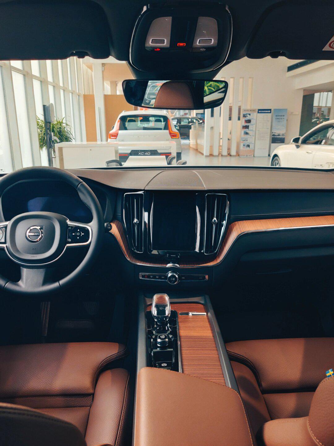 沃尔沃xc60 recharge,省油路上的王者!