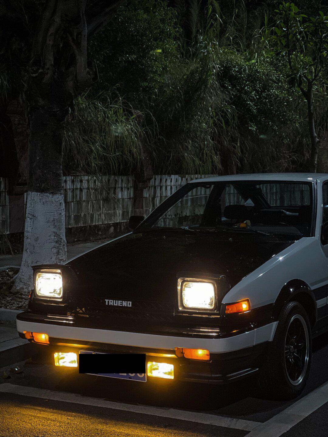 老款丰田AE86图片