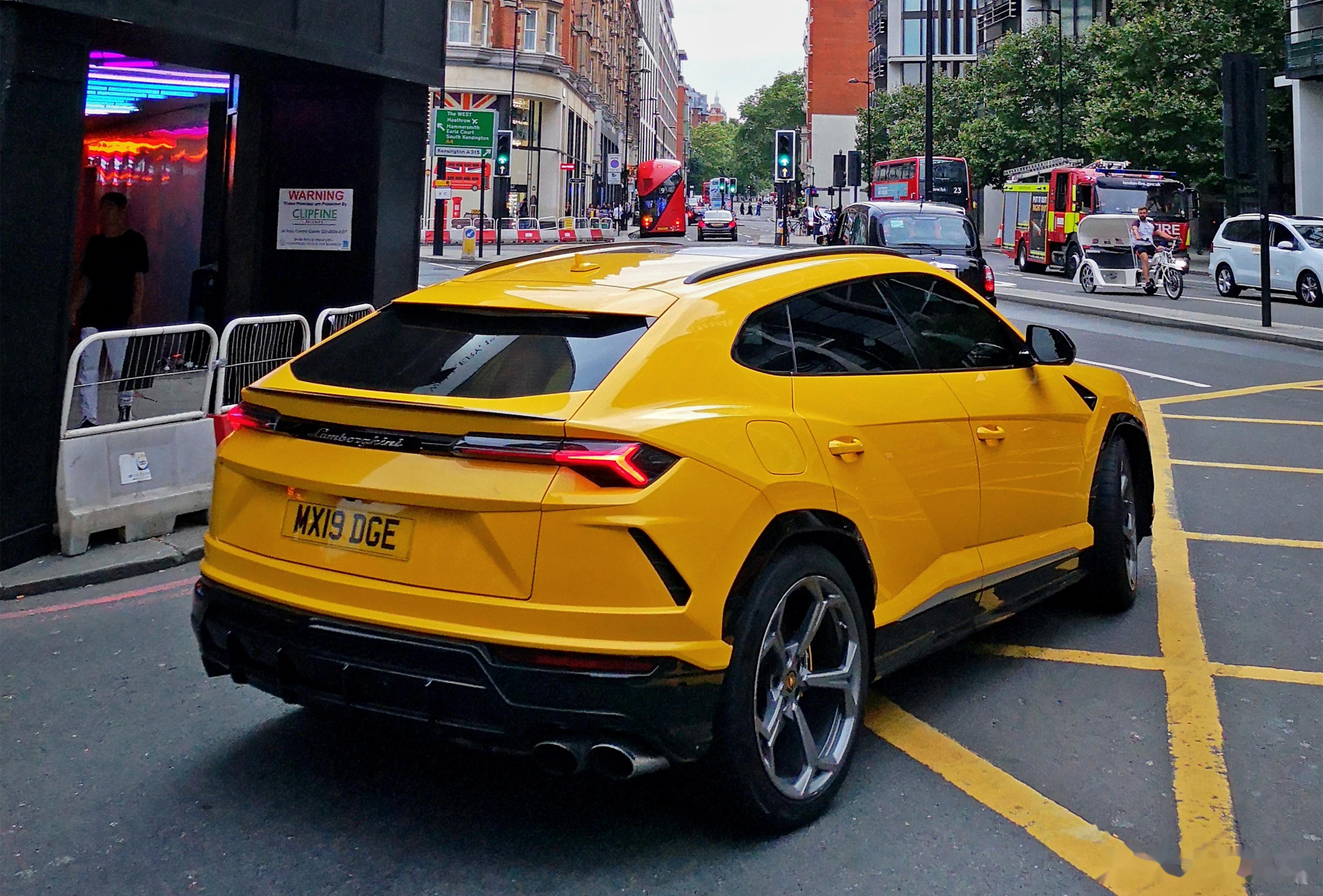 英国(伦敦) 兰博基尼 urus (31-32)