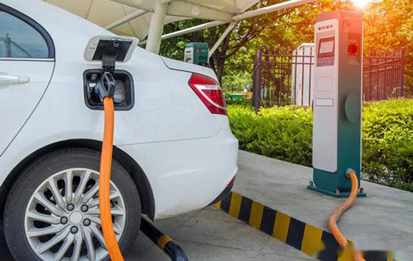 网约车是否该增加油电车选项##汽场全开# 从环保的角度来看,电动车无