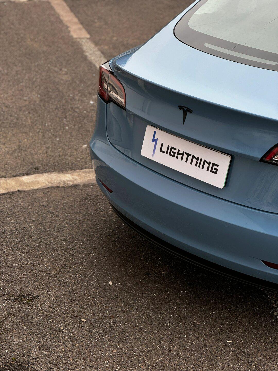 瓷器蓝 | 只要饱和度一低,自然就高级起来了_model 3社区_易车社区