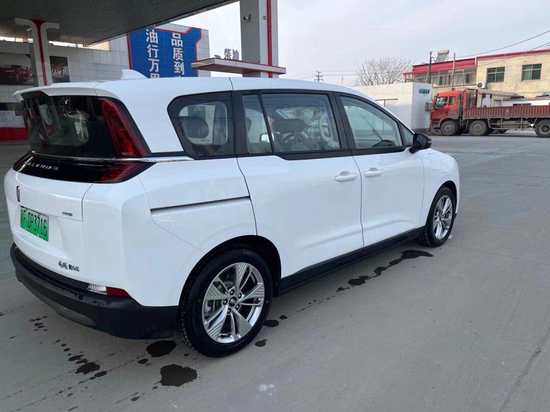 390 准24年奔腾nat,e05纯电车新能源,续航425公里,多功能方向盘