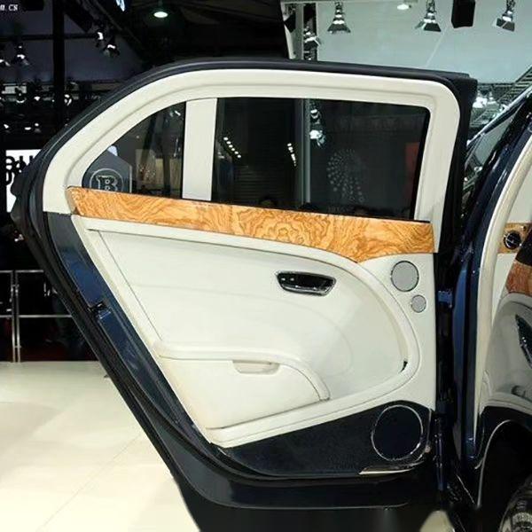 宾利mulsanne 65加长豪华轿车,在2013年的上海车展上展示.该车是装甲