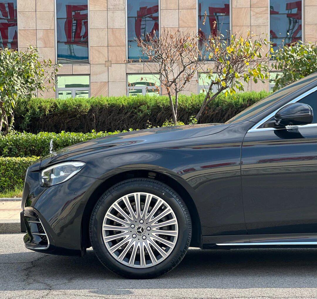 21年奔驰e300l 全款35.8 首付12