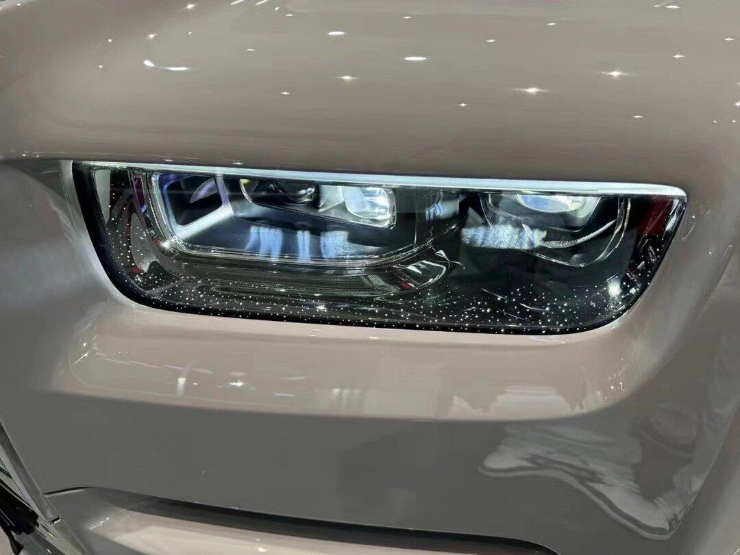 九代劳斯莱斯幻影 大灯都带星星78_有钱人的社区_易车社区