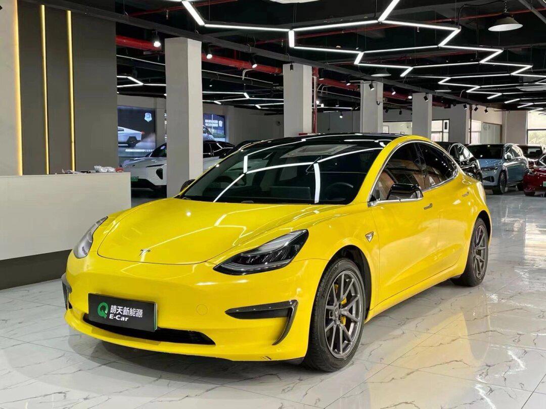 特斯拉model3标61续准69航上61时牌69间:2020年4月行61里驶