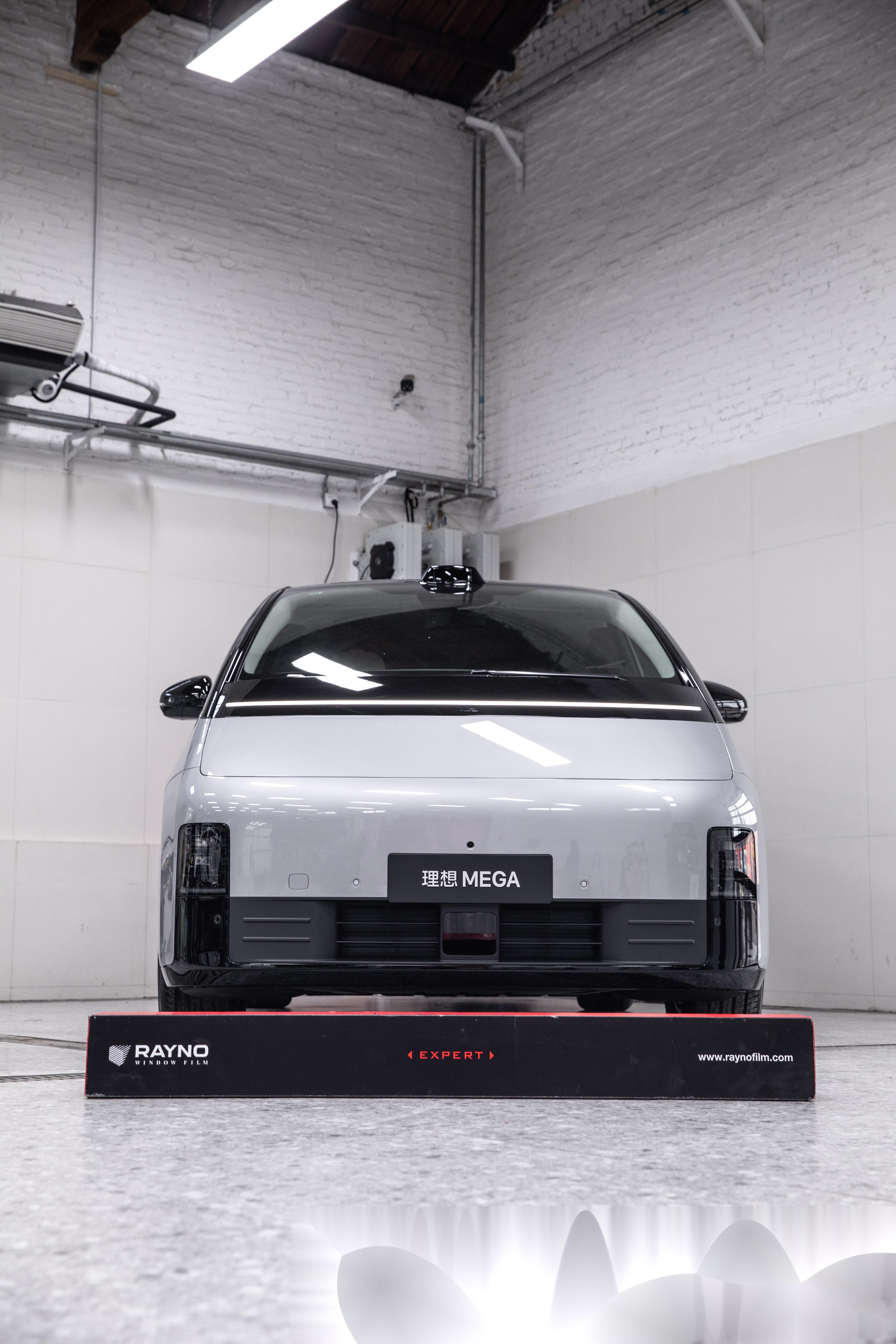 一卷隐形车衣不够用 正常贴mpv能剩下一两米的料.