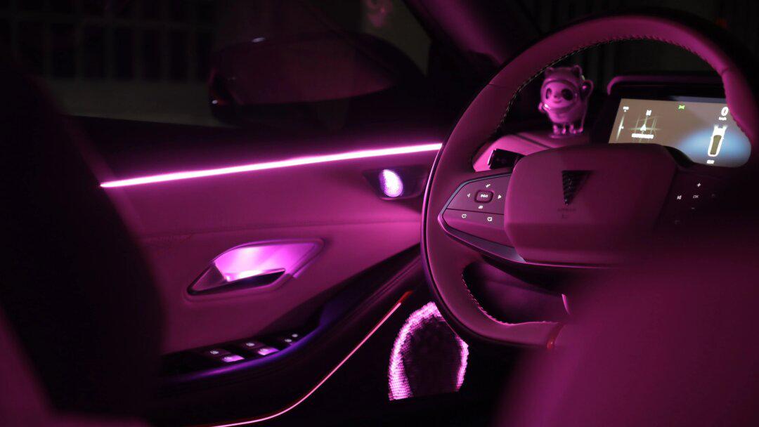 上海深蓝车友安装小伍哥家氛围灯_汽车杂谈社区_易车社区