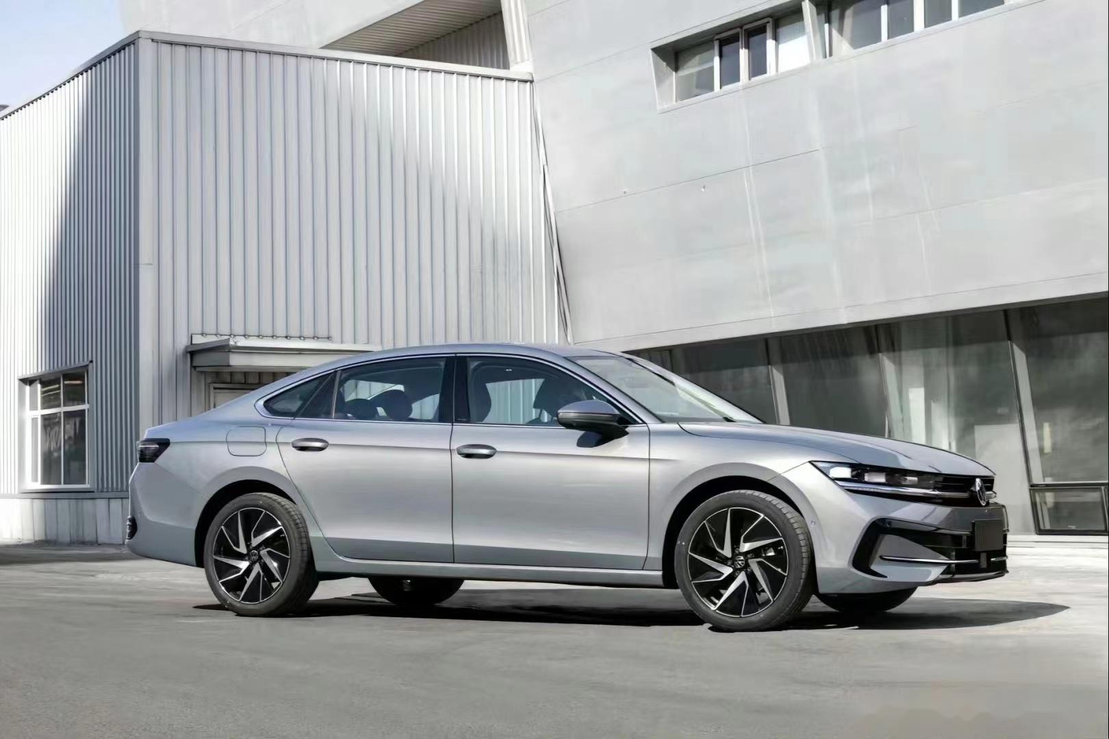 新迈腾图来啦还是和刚才一样的感觉前脸真的不错其他的就你们自己感觉