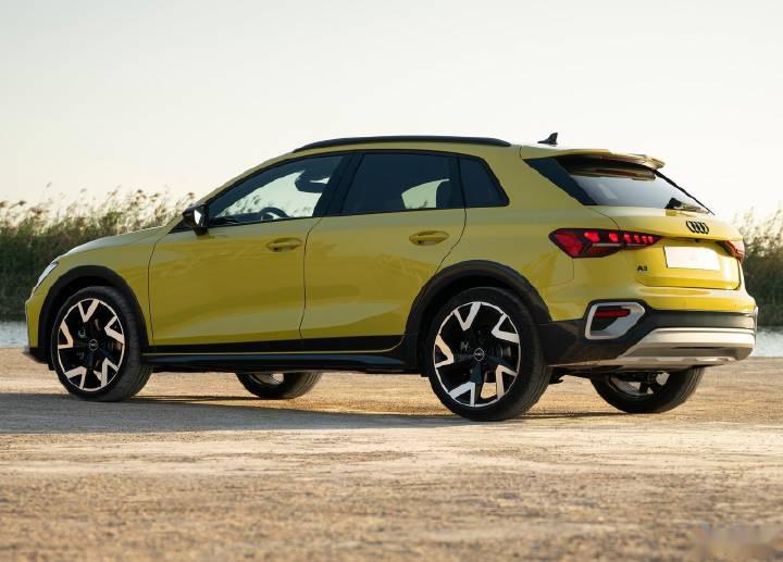 海外新款奥迪a3新推出了一款allstreet版本车型,也就是带了点跨界