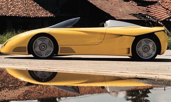 >2000年设计的法拉利f100r(菲奥拉万提)概念车,f100是法拉利品牌设