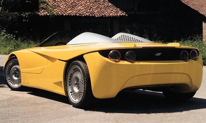 >2000年设计的法拉利f100r(菲奥拉万提)概念车,f100是法拉利品牌设