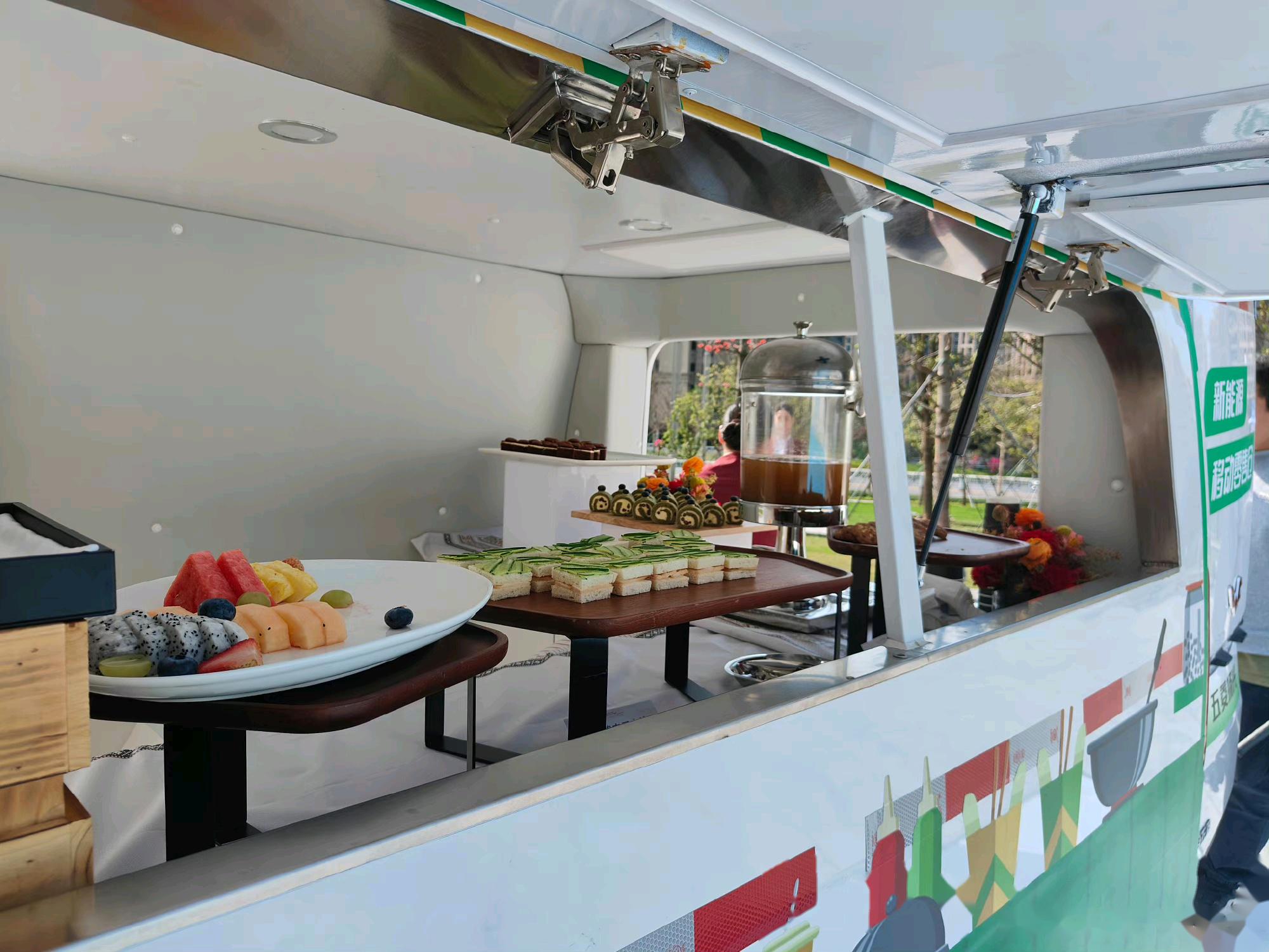 朋友车造宗泽远拍的五菱扬光活动现场图 这个车改装潜力还是很大的