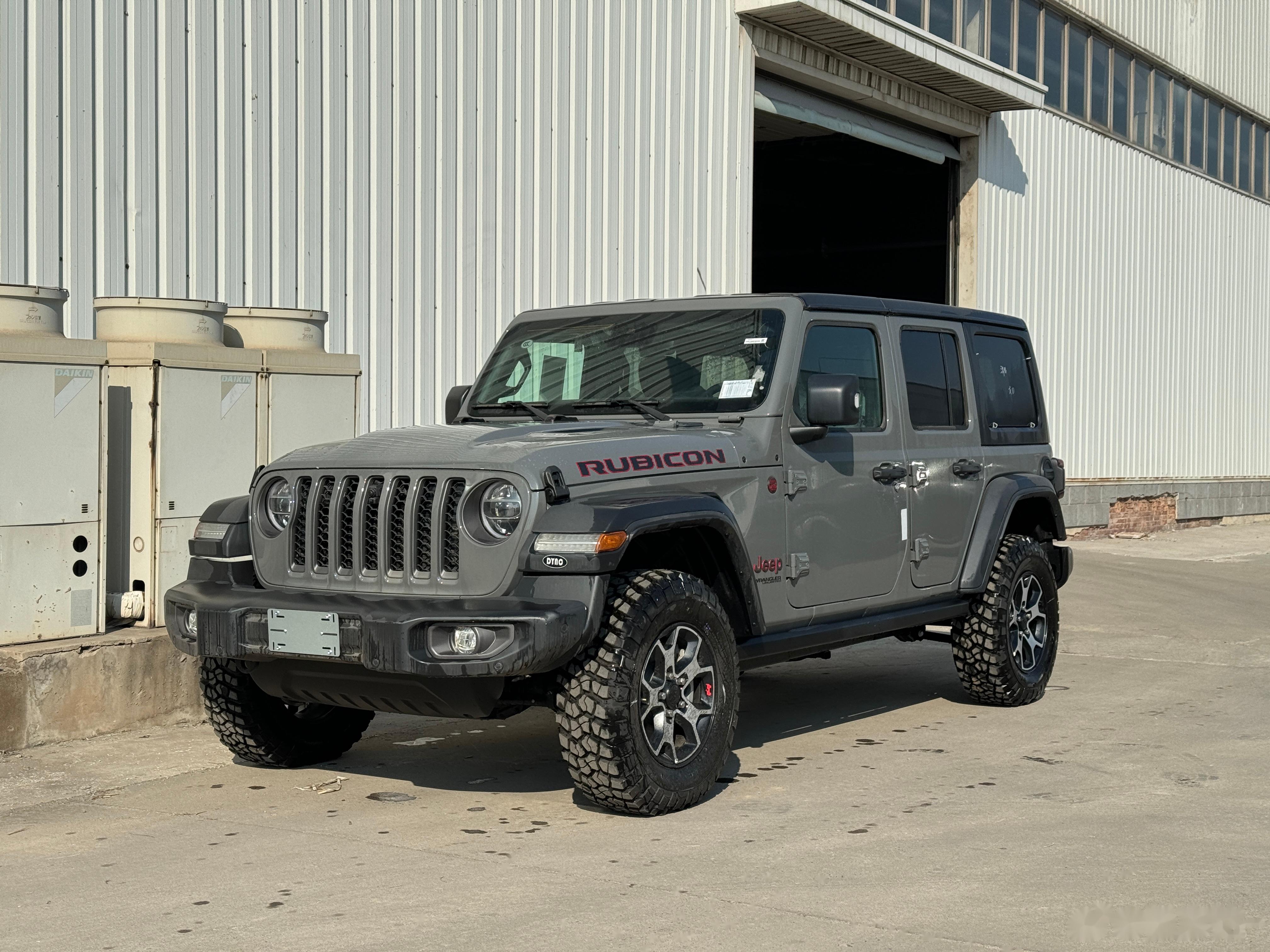 被市场遗忘的高性价比牧马人rubicon 裸车都50左右,能换来什么配置呢