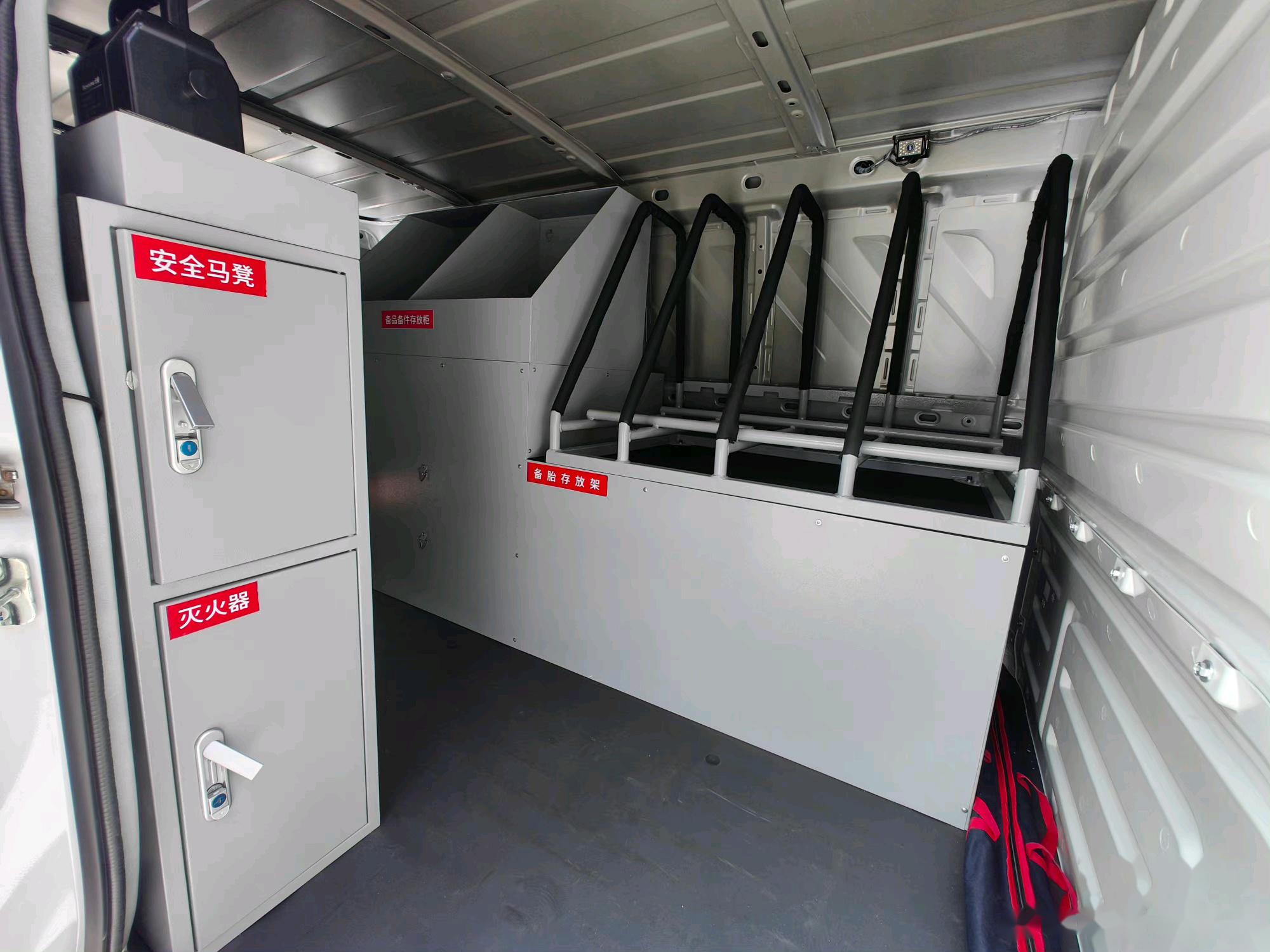 朋友车造宗泽远拍的五菱扬光活动现场图 这个车改装潜力还是很大的