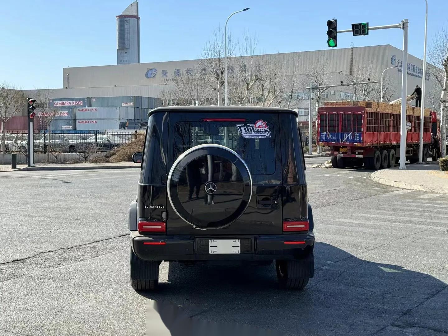 奔驰g400d一台,最受欢迎的黑红配色,价格非常好,看中的大佬来