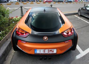 稀有双拼色宝马bmwi8有点帅