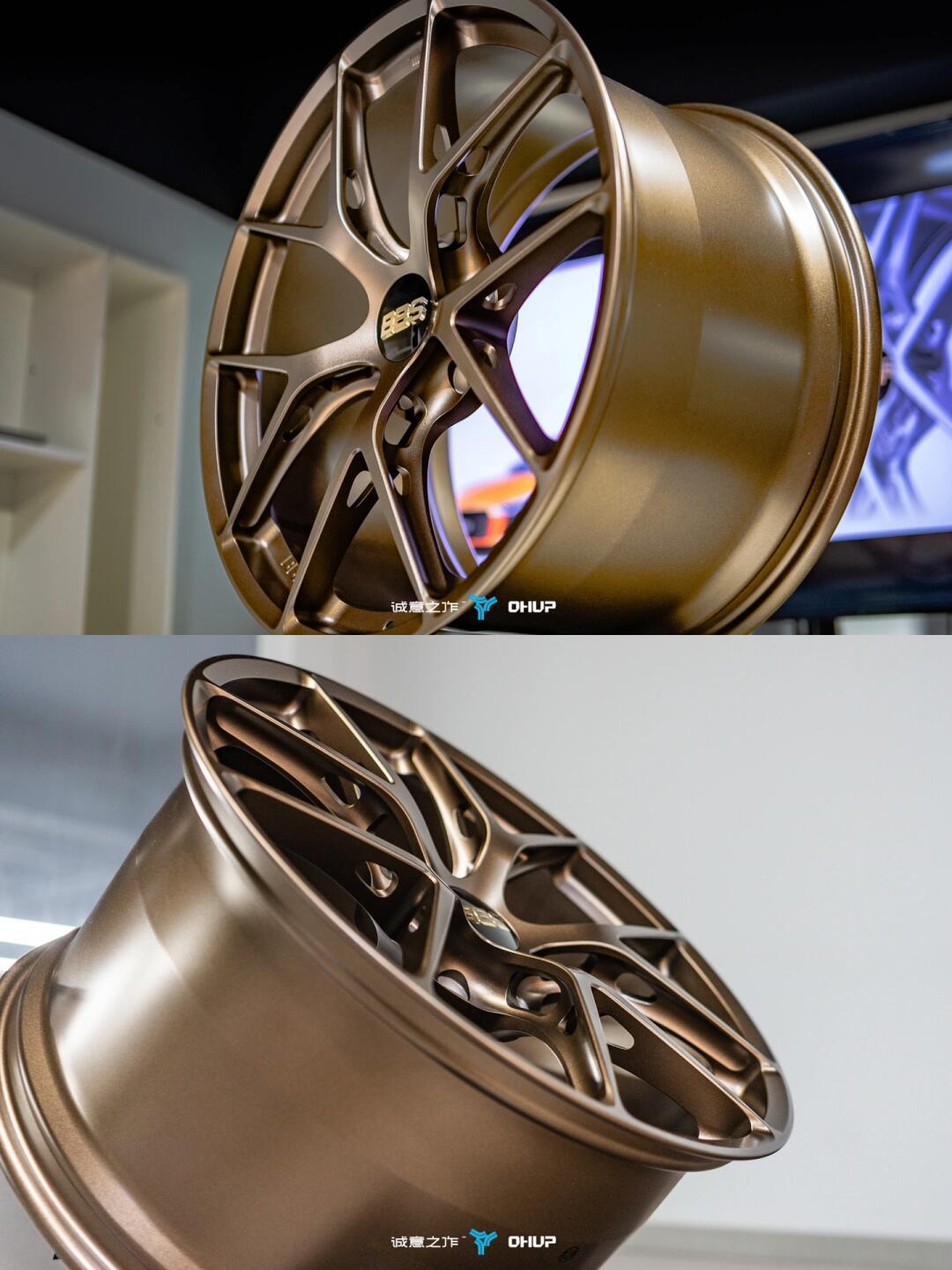 布加迪威龙的原厂轮毂:fir