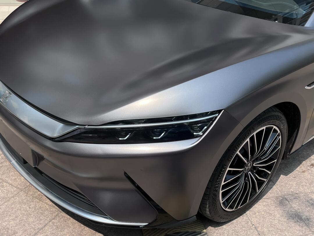 比亚迪汉ev|白色太单调?换这身灰"衣裳"05