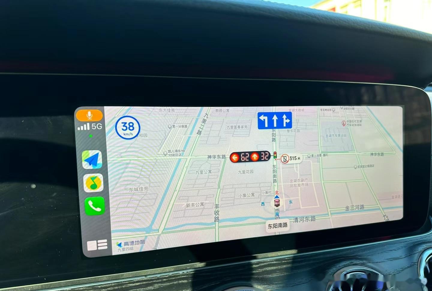 我觉得人脑认路更重要一点,因为电子导航很多时候会绕远路,导致不必要