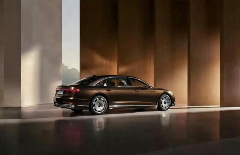 【新款奥迪a8l horch创始人版正式上市 售价130万元起】新车共推出2款