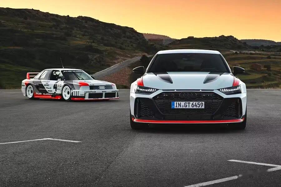 2025款奥迪rs6 avant gt,全球限量660台,搭载了一台4.