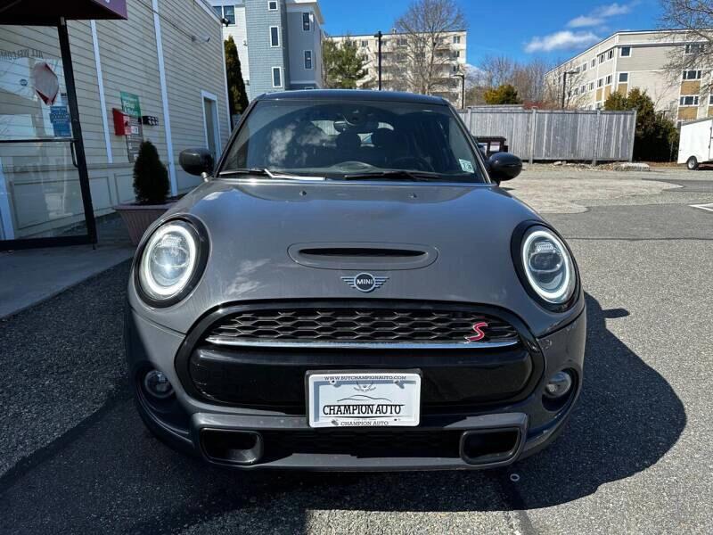 当前位置:>易车>社区>minipaceman社区>21年minicoopers到店!